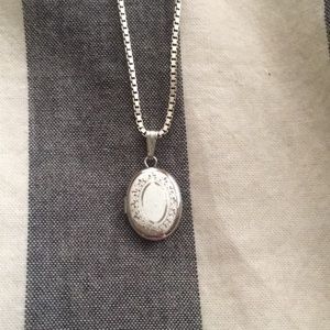 Silver Vintage Style Mini Locket